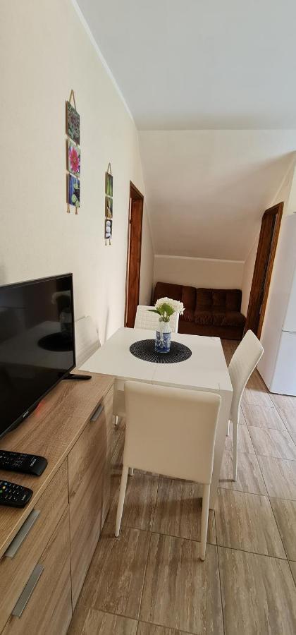 Apartman Nina2 Risan Eksteriør billede